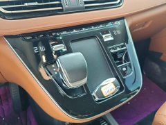 FAW HQ9 PHEV 2.0T AWDBusiness Edition - ფოტო 14