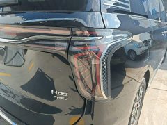 FAW HQ9 PHEV 2.0T AWDBusiness Edition - ფოტო 8