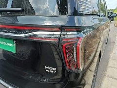 FAW HQ9 PHEV 2.0T AWDBusiness Edition - ფოტო 8