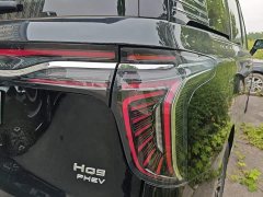 FAW HQ9 PHEV 2.0T AWDBusiness Edition - ფოტო 8