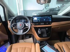 FAW HQ9 PHEV 2.0T AWDBusiness Edition - ფოტო 10
