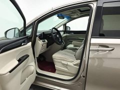 Buick GL8 ES Version - ფოტო 10