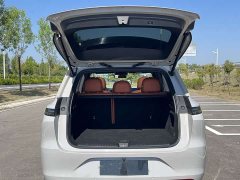 Li Auto L6 Pro - ფოტო 17