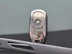 Buick GL8 652T Luxury Version - ფოტო 19