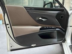 Lexus ES 200 Edition - ფოტო 13