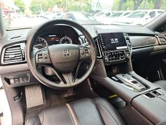 Honda UR-V 370TURBO AWDDeluxe Edition - ფოტო 12