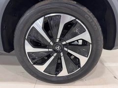 Changan CS75PLUS 1.5T PHEV Version - ფოტო 15