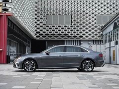 Audi A4L 40 TFSI Fashion Version - ფოტო 4