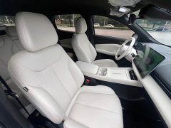 Baojun Yunhai 140km Plug-in Hybrid - ფოტო 14