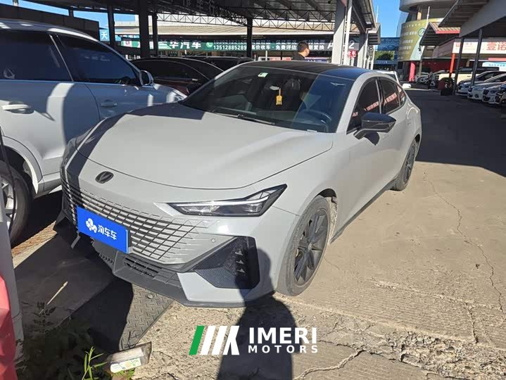 Changan UNI-V 1.5T Deluxe - ავტომობილი ჩინეთიდან