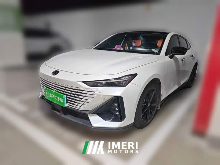 Changan UNI-V 1.5T Deluxe - ავტომობილი ჩინეთიდან