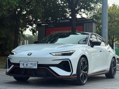 Changan UNI-V Third Generation 2.0T Dynamic Engine Edition - ფოტო 1
