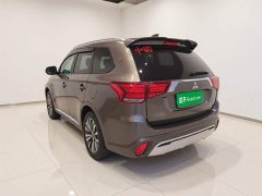 Mitsubishi Outlander 2.0L 2WD Comfort Edition 7-Seater - ფოტო 4