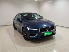 Volvo S60 B4 Smart Luxury Edition - ფოტო 3