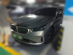 BMW i5 eDrive 35L Luxury Edition Premium Package - ფოტო 1