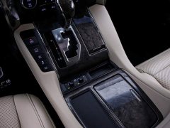 Toyota Vellfire Crown Twin Engine 2.5L HV Premium Edition - ფოტო 10