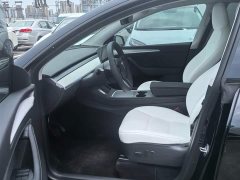 Tesla Model Y Rear-Wheel Drive - ფოტო 3