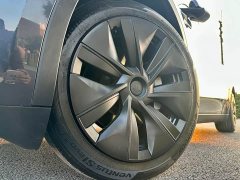 Tesla Model Y Long Range All-Wheel Drive - ფოტო 19