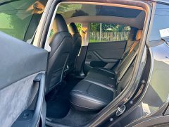 Tesla Model Y Long Range All-Wheel Drive - ფოტო 9