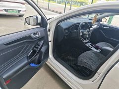Ford Focus Hatchback EcoBoost 180 Automatic Trend - ფოტო 12