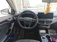 Ford Focus Hatchback EcoBoost 180 Automatic Trend - ფოტო 6