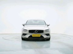 Volvo S60 2023 B4 Smart Luxury Edition - ფოტო 2