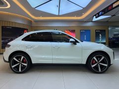 Porsche Macan 2.0T - ფოტო 11