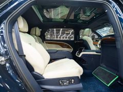 Bentley Bentayga 4.0T V8 Long Wheelbase - ფოტო 12