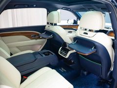 Bentley Bentayga 4.0T V8 Long Wheelbase - ფოტო 13