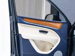 Bentley Bentayga 4.0T V8 Long Wheelbase - ფოტო 20