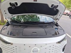 Volvo EM90 2025 Ultra Six-Seater - ფოტო 16