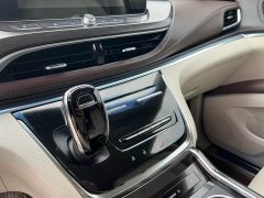 Buick GL8 Land Official Business Class 652T Comfort Edition - ფოტო 15