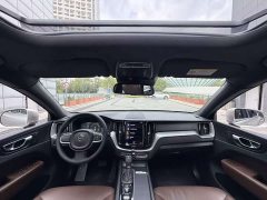 Volvo XC60 T5 AWD Smart Luxury Edition - ფოტო 4