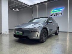 Tesla Model Y Rear-Wheel Drive - ფოტო 1