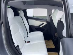 Tesla Model Y Rear-Wheel Drive - ფოტო 12