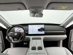 Leapmotor D19 Extended Range 500 Deluxe Edition Six-Seater - ფოტო 9