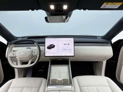 Nio Lerado L90 Max Six-Seater - ფოტო 6