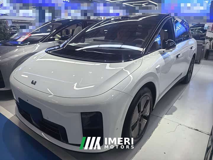 Li Auto i8 Standard Edition - ავტომობილი ჩინეთიდან