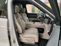 IM Motors Zhiji LS8 66 Ultra Tech Flagship 5-Seater - ფოტო 10