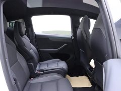 Tesla Model Y L Long Range All-Wheel Drive - ფოტო 13