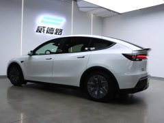 Tesla Model Y L Long Range All-Wheel Drive - ფოტო 5
