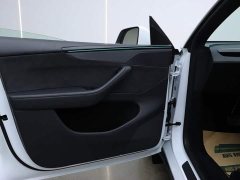 Tesla Model Y L Long Range All-Wheel Drive - ფოტო 7