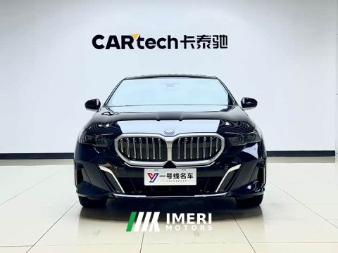 2025 BMW 5 Series 525Li M Sport Package