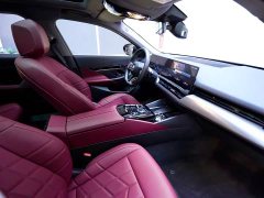 BMW 5 Series 525Li M Sport Package - ფოტო 11