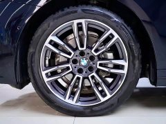 BMW 5 Series 525Li M Sport Package - ფოტო 19