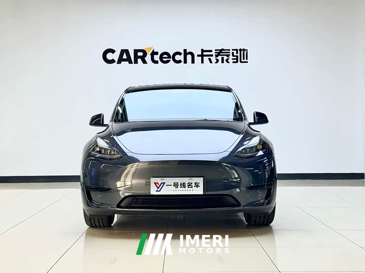 Tesla Model Y Rear-Wheel Drive