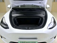 Tesla Model Y Long Range All-Wheel Drive - ფოტო 10