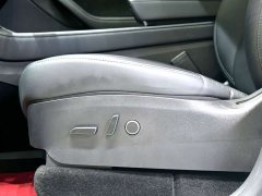 Tesla Model Y Long Range All-Wheel Drive - ფოტო 11