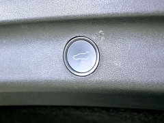 Tesla Model Y Long Range All-Wheel Drive - ფოტო 14