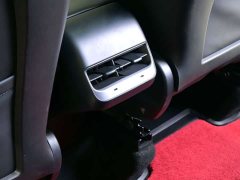 Tesla Model Y Long Range All-Wheel Drive - ფოტო 15